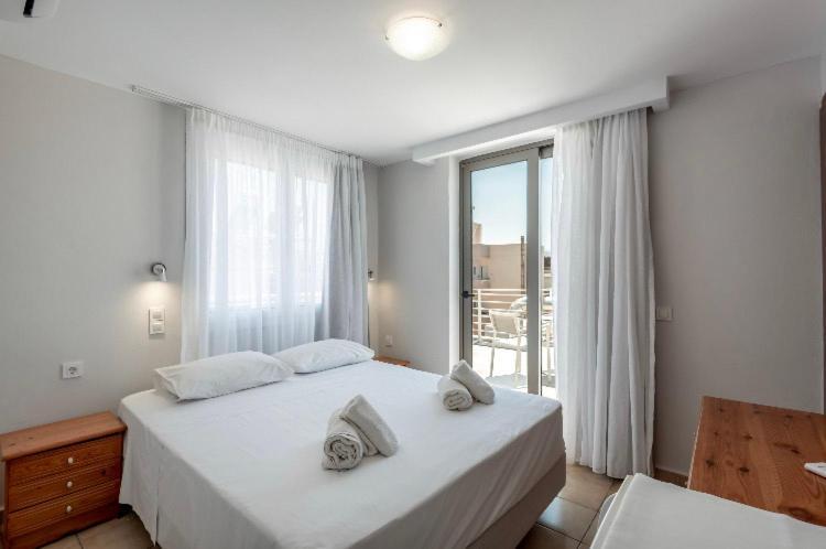 Frini Hotel Chrissi Akti Chania Exterior foto